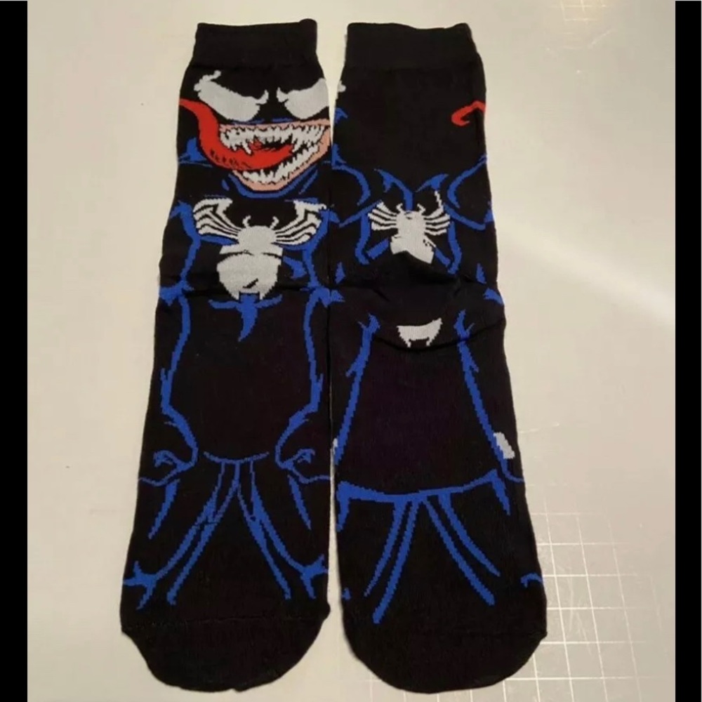 New Venom Crew Socks